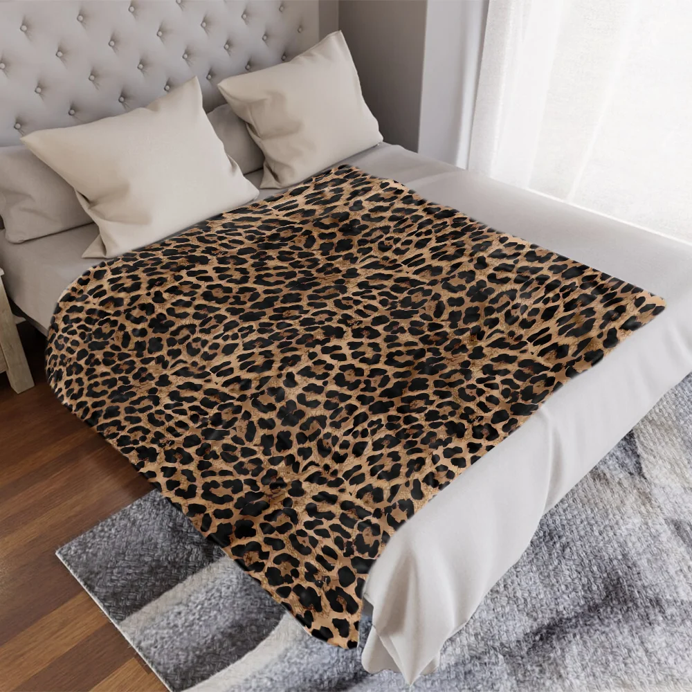 1pc Luxurious Leopard Print Flannel Blanket-Soft,Cozy & Hypoallergenic,Ideal for Sofa,Bed,Office, and Outdoor Use - Image 5