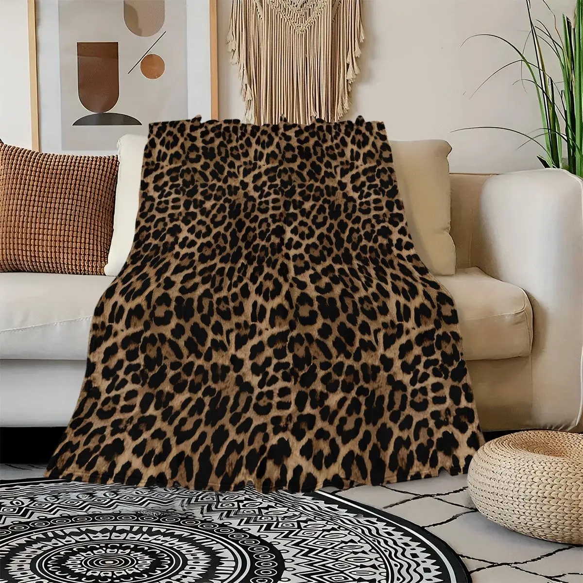 1pc Luxurious Leopard Print Flannel Blanket-Soft,Cozy & Hypoallergenic,Ideal for Sofa,Bed,Office, and Outdoor Use - Image 4