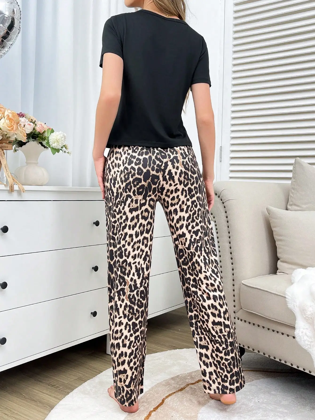 Women's Pajamas, Casual Leopard Print Comfortable Top with Pockets, Short Sleeves and Long Pants, Can Be Worn Outside, Loungewear Pajama Set - Image 6