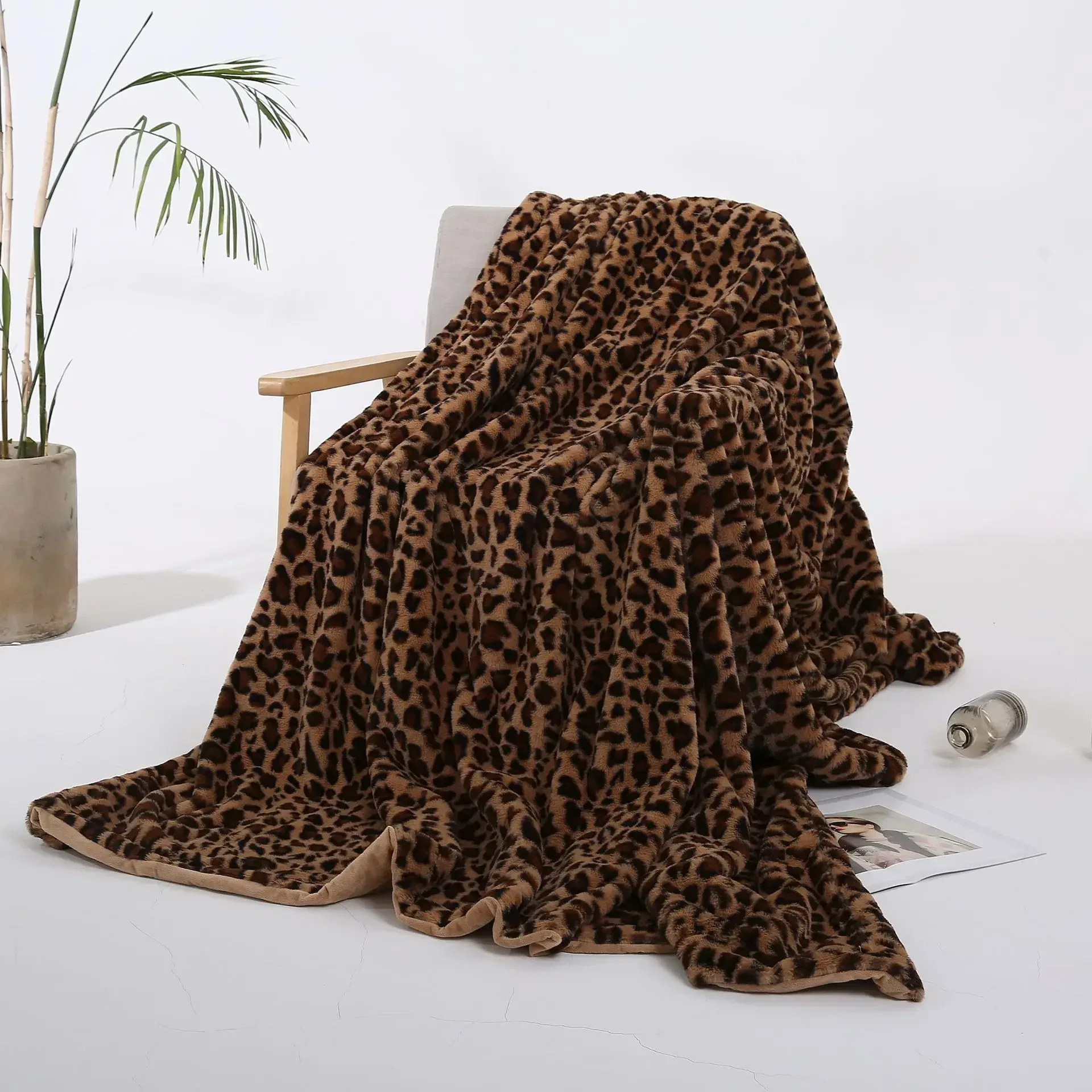 Imitation rabbit fur leopard print double-layer rest blanket,camping outdoor multi-functional throwing blanket,home sofa blanket - Image 8